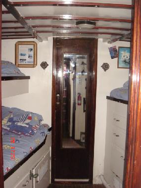 Bateau /en/au ROSES (Girona)ou appartement ou maison de vacances