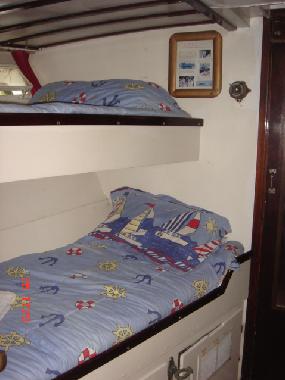 Bateau /en/au ROSES (Girona)ou appartement ou maison de vacances