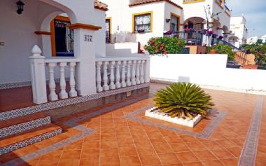 Maison de vacances �/en/au orihuela (Alicante / Alacant)ou appartement ou maison de vacances