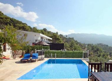 Villa �/en/au İslamlar K�y� (Antalya)ou appartement ou maison de vacances