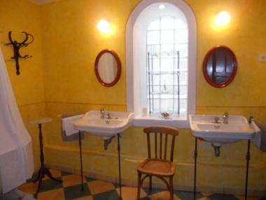 Maison de vacances �/en/au nyons (Dr�me)ou appartement ou maison de vacances