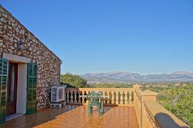 Chalet �/en/au Llubi (Mallorca)ou appartement ou maison de vacances