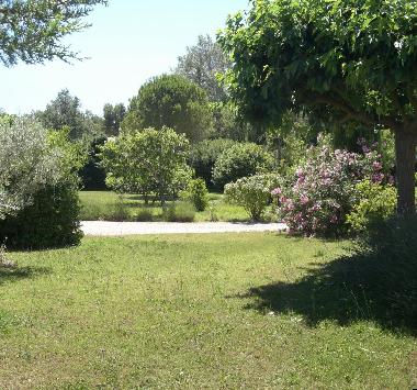 Appartement de vacances �/en/au les taillades (Vaucluse)ou appartement ou maison de vacances
