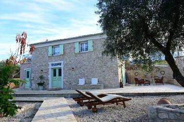 Villa �/en/au PERITHEIA (Kerkyra)ou appartement ou maison de vacances