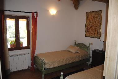 CHAMBRE N. 2  deux lits  separes