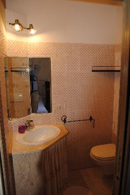 SALLE DE BAINS N.1 AVEC DOUCHES