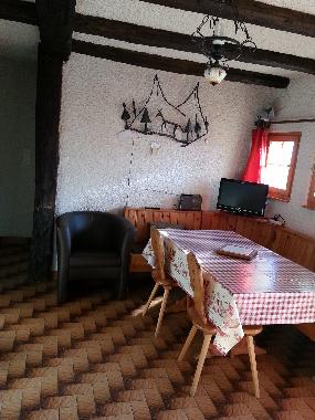 Chalet �/en/au St-Luc (Saint-Luc)ou appartement ou maison de vacances
