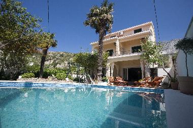 Maison de vacances �/en/au Duce (Splitsko-Dalmatinska)ou appartement ou maison de vacances