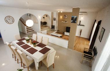 Maison de vacances �/en/au Duce (Splitsko-Dalmatinska)ou appartement ou maison de vacances