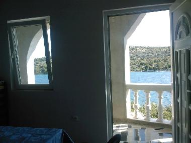 Maison de vacances /en/au Kaprije island /ideal for Families-Groups (Sibensko-Kninska)ou appartement ou maison de vacances