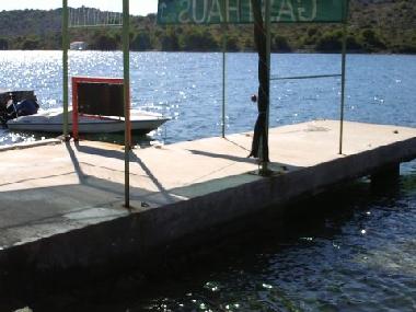 Maison de vacances /en/au Kaprije island /ideal for Families-Groups (Sibensko-Kninska)ou appartement ou maison de vacances
