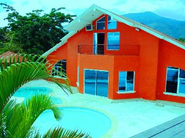 Chalet �/en/au El  Estor (Izabal)ou appartement ou maison de vacances