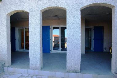 Terrasse non couverte avec fen�tre de l