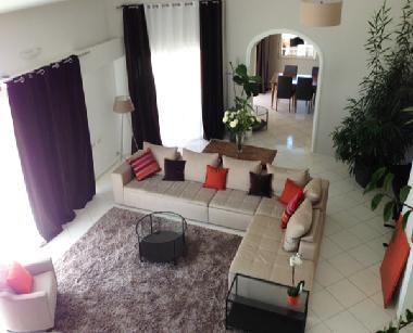 Villa �/en/au Roquefort les Pins (Alpes-Maritimes)ou appartement ou maison de vacances