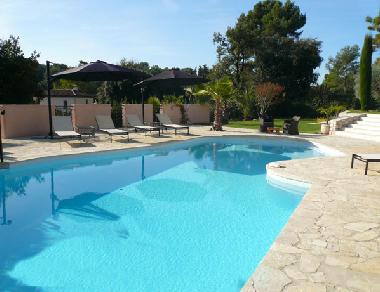 Villa �/en/au Roquefort les Pins (Alpes-Maritimes)ou appartement ou maison de vacances