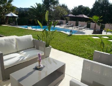 Villa �/en/au Roquefort les Pins (Alpes-Maritimes)ou appartement ou maison de vacances