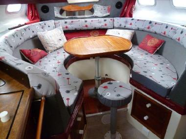 Le bateau � louer ou pour promenade