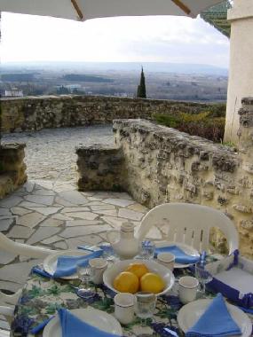 Maison de vacances �/en/au Cairanne (Vaucluse)ou appartement ou maison de vacances