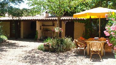 Villa /en/au La Tour sur Orb (Hrault)ou appartement ou maison de vacances