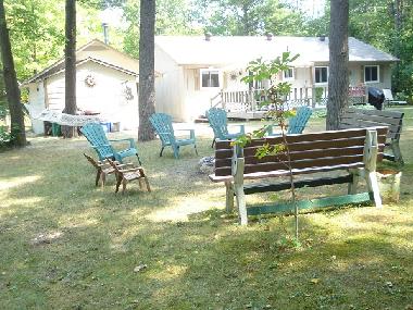 Chalet /en/au tINY (Ontario)ou appartement ou maison de vacances