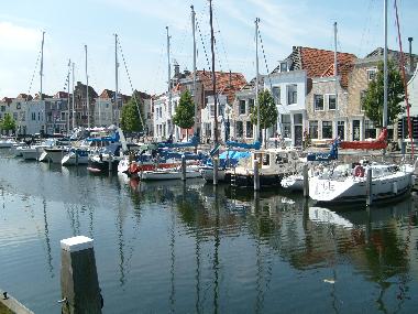 Maison de vacances /en/au Bruinisse (Zeeland)ou appartement ou maison de vacances