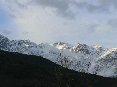 Chambre avec petit djeuner /en/au Candeleda (vila)ou appartement ou maison de vacances
