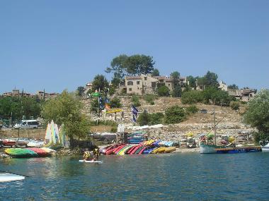 Maison de vacances �/en/au Esparron de verdon (Alpes-de-Haute-Provence)ou appartement ou maison de vacances