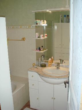 Maison de vacances �/en/au Esparron de verdon (Alpes-de-Haute-Provence)ou appartement ou maison de vacances