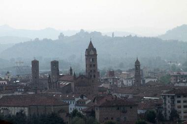 Maison de vacances �/en/au Alba (Cuneo)ou appartement ou maison de vacances