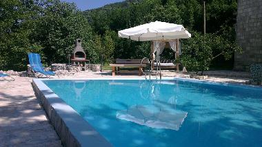 Villa �/en/au kotor (Mont�n�gro)ou appartement ou maison de vacances