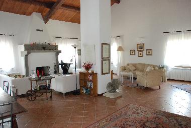 Maison de vacances �/en/au Serrapetrona (Macerata)ou appartement ou maison de vacances