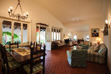 Villa /en/au S. Margherita di Pula (Cagliari)ou appartement ou maison de vacances