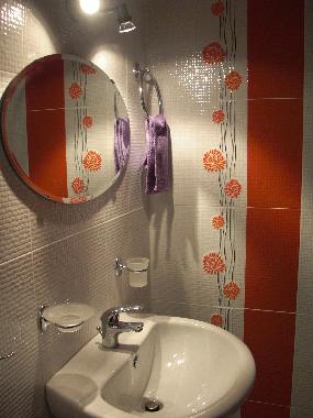 Salle de bain avec douche