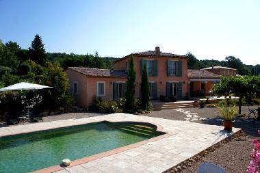 Villa �/en/au Lorgues (Var)ou appartement ou maison de vacances