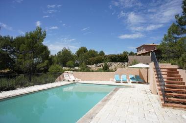 Villa �/en/au Salernes (Var)ou appartement ou maison de vacances