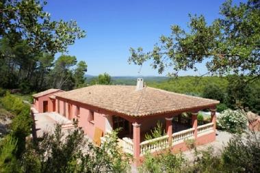 Villa /en/au Thoronet (Var)ou appartement ou maison de vacances