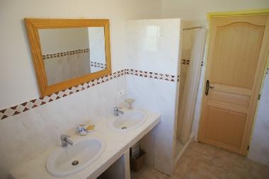 Villa /en/au Thoronet (Var)ou appartement ou maison de vacances