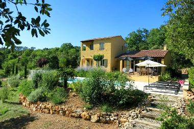 Villa /en/au Thoronet (Var)ou appartement ou maison de vacances
