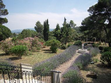 Chambre avec petit djeuner /en/au BADENS (Aude)ou appartement ou maison de vacances