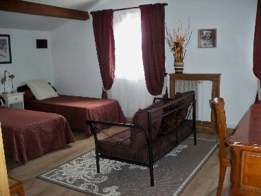 Chambre avec petit djeuner /en/au BADENS (Aude)ou appartement ou maison de vacances