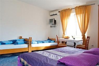 Chambre avec petit d�jeuner �/en/au Tivat (Mont�n�gro)ou appartement ou maison de vacances