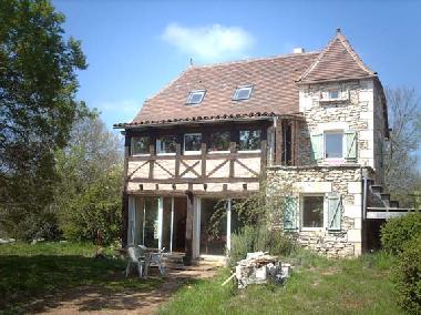 Maison de vacances �/en/au Marcilhac sur c�l� (Lot)ou appartement ou maison de vacances