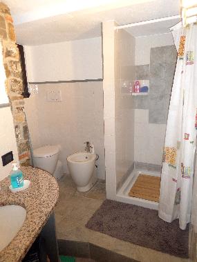 Chambre avec petit d�jeuner �/en/au Costarainera (Imperia)ou appartement ou maison de vacances
