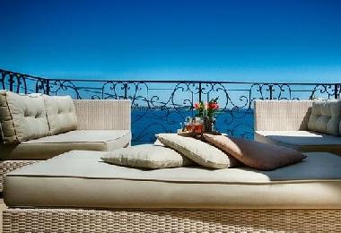 Chambre avec petit d�jeuner �/en/au Vallauris (Alpes-Maritimes)ou appartement ou maison de vacances