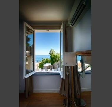 Chambre avec petit d�jeuner �/en/au Vallauris (Alpes-Maritimes)ou appartement ou maison de vacances
