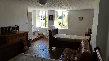 Chambre2 - 2 lits 1 place