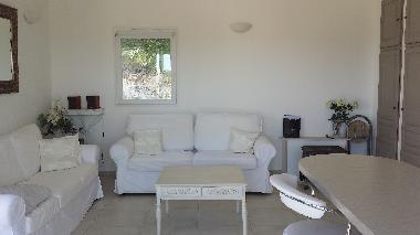 Maison de vacances �/en/au Roussas (Dr�me)ou appartement ou maison de vacances