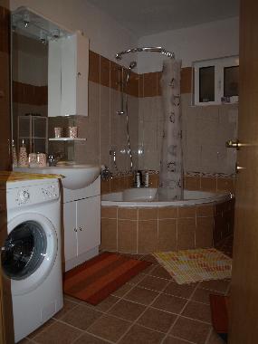 Maison de vacances /en/au Gospic (Licko-Senjska)ou appartement ou maison de vacances
