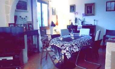 Maison de vacances �/en/au SAINT MARTIN LE BEAU (Centre)ou appartement ou maison de vacances