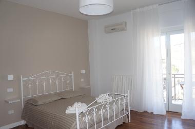 Chambre avec petit d�jeuner �/en/au Crotone (Crotone)ou appartement ou maison de vacances